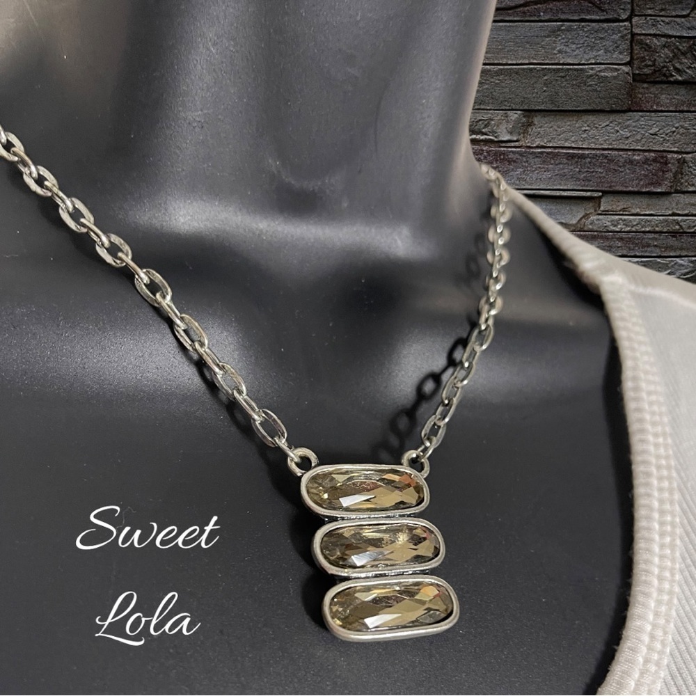 Sweet Lola Silvertone And Smoky Glass Three Bar Adjustable Clasp